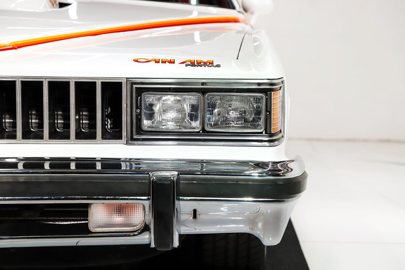 1977 Pontiac LeMans 54