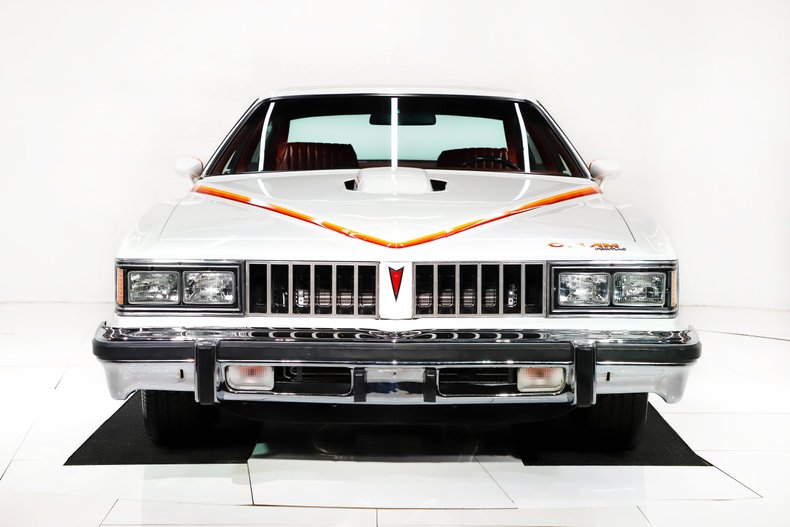 1977 Pontiac LeMans 53