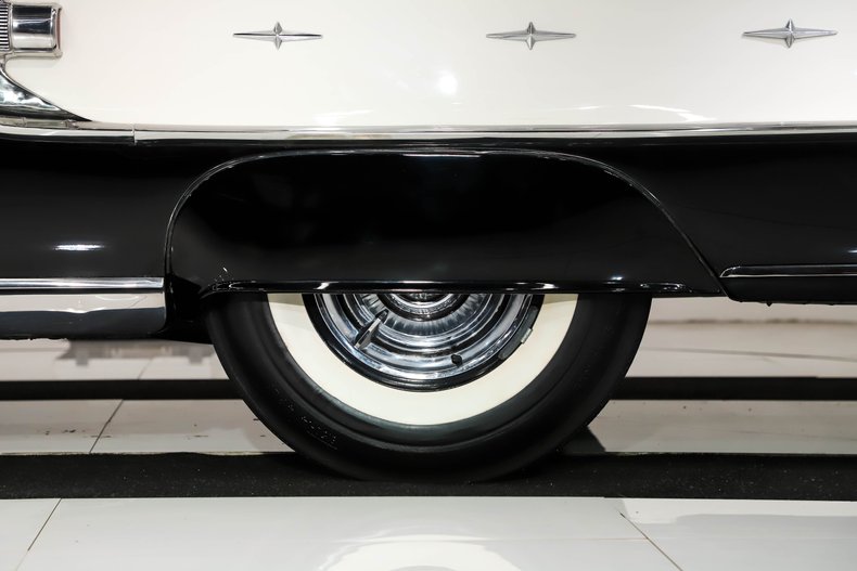 1958 Pontiac Bonneville 52