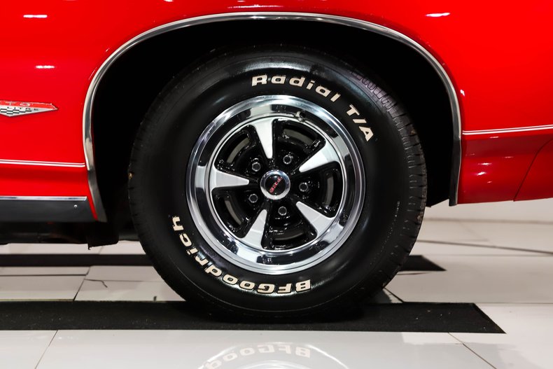 1968 Pontiac GTO | Volo Museum