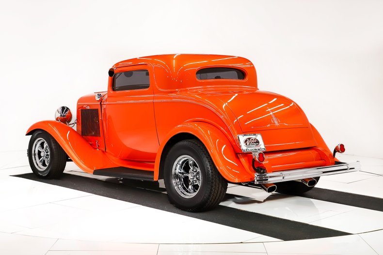 1932 Ford Custom | Volo Museum