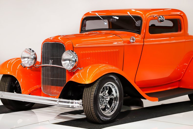1932 Ford Custom | Volo Museum