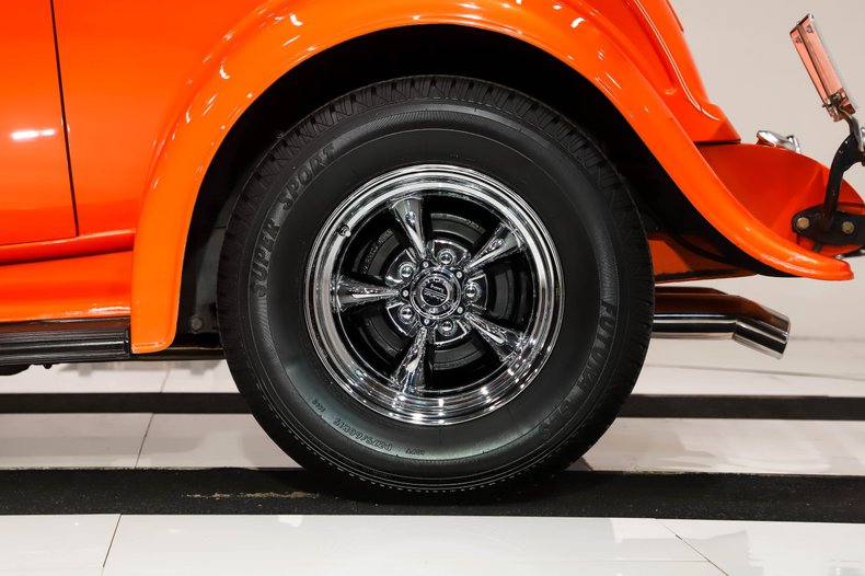 1932 Ford Custom | Volo Museum
