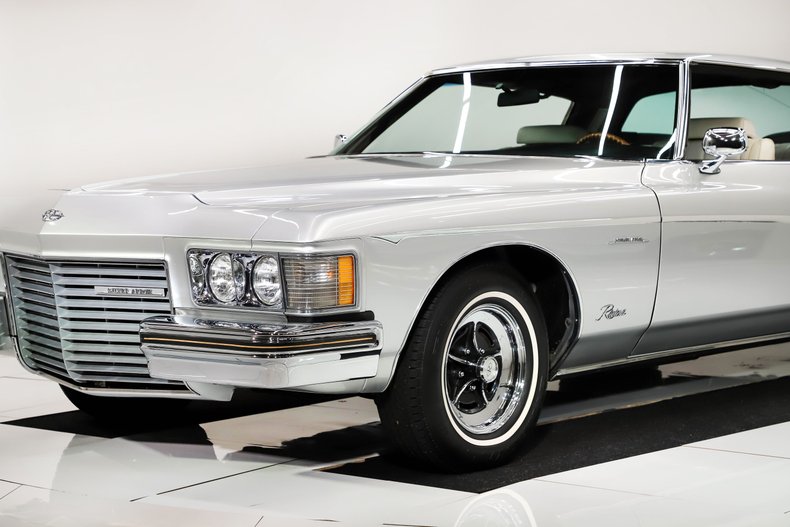 1973 Buick Riviera | Volo Museum
