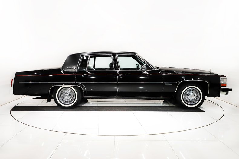 1982 Cadillac Sedan deVille | Volo Museum