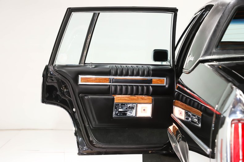 1982 Cadillac Sedan deVille | Volo Museum