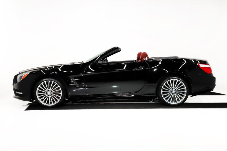 2016 Mercedes SL 400 | Volo Museum