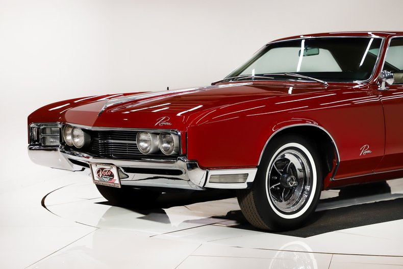 1967 Buick Riviera | Volo Museum