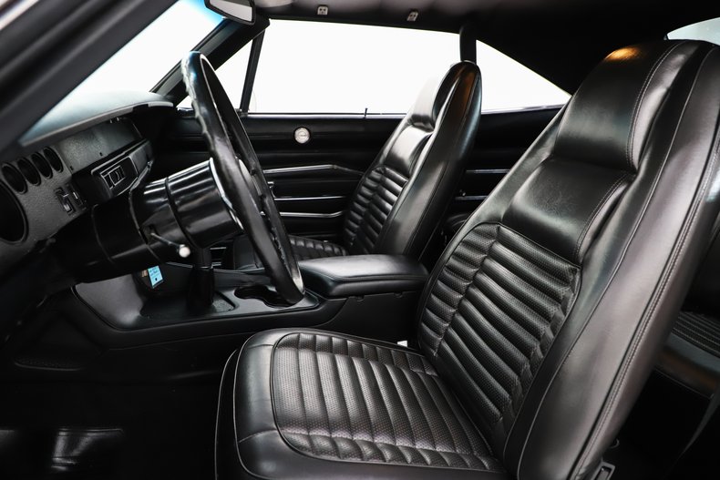 1970 Dodge Charger 13