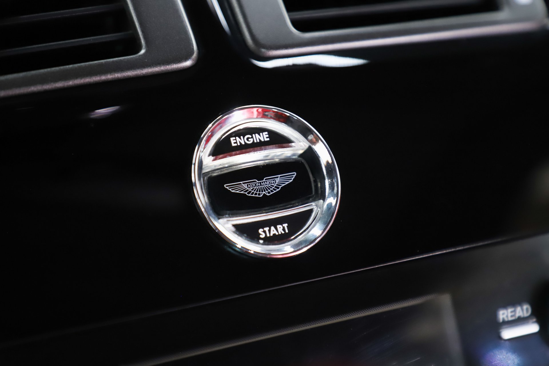 2013 Aston Martin V8 Vantage Base - Photo 18