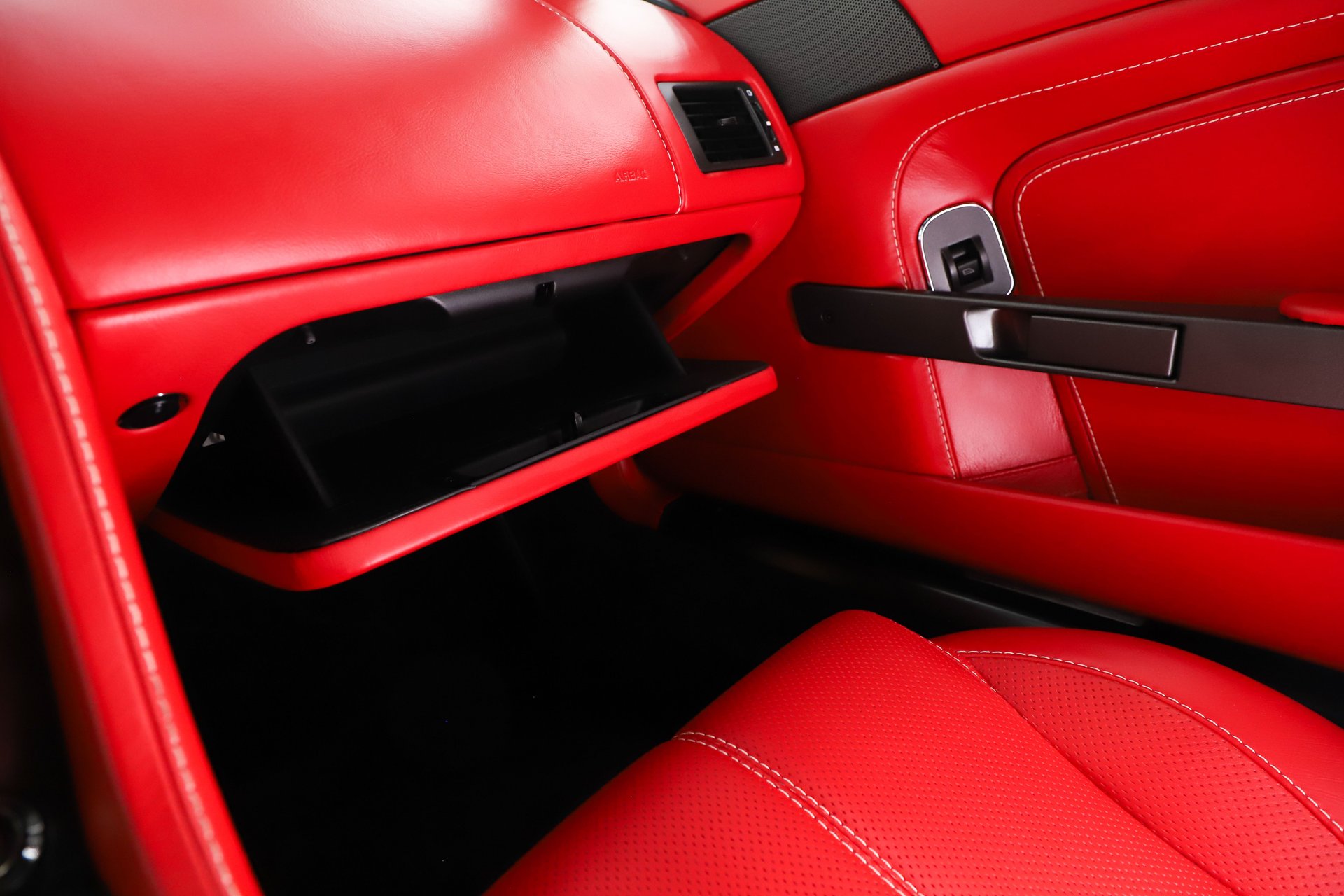 2013 Aston Martin V8 Vantage Base - Photo 51