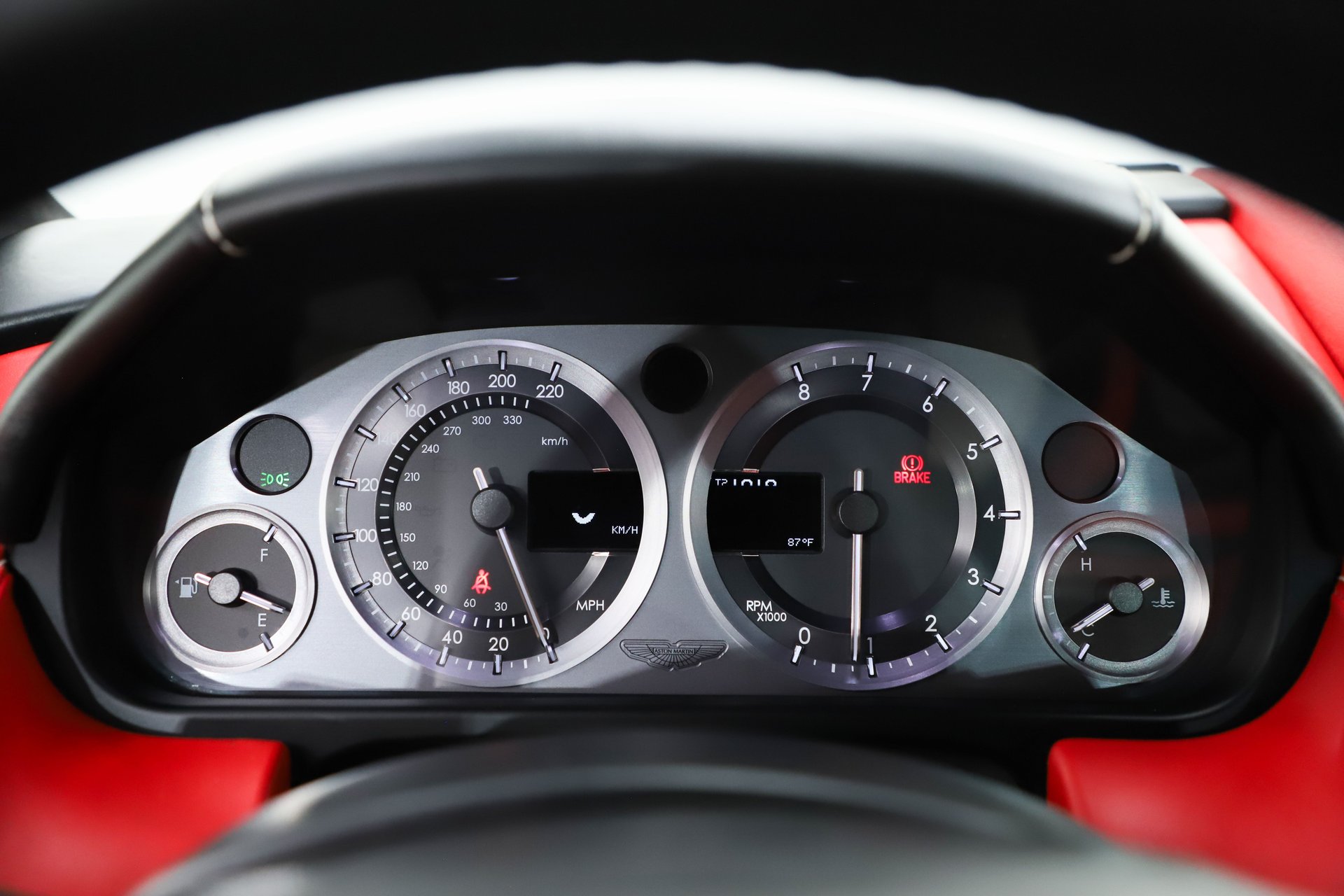 2013 Aston Martin V8 Vantage Base - Photo 17