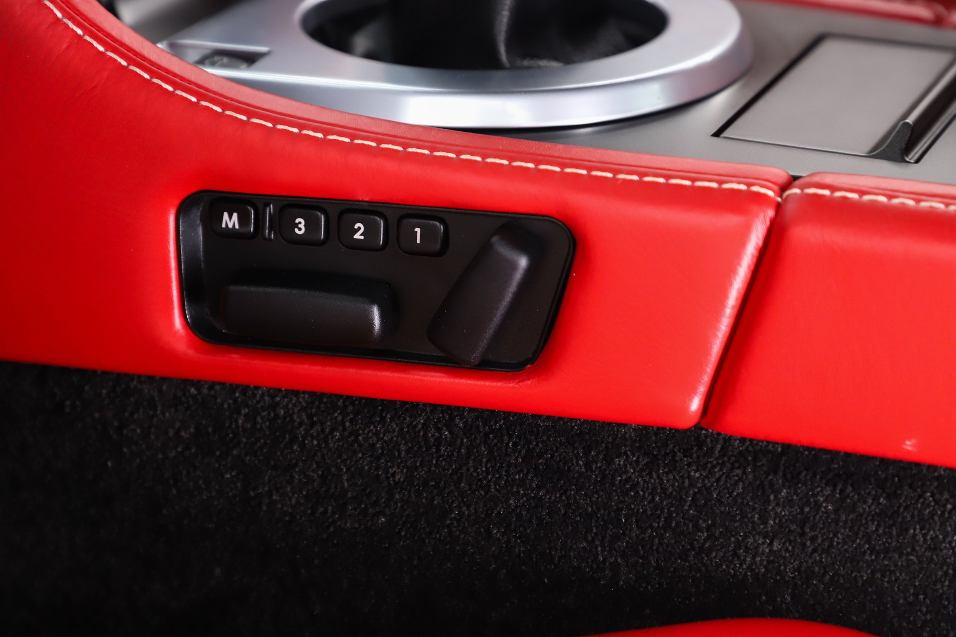 2013 Aston Martin V8 Vantage Base - Photo 31