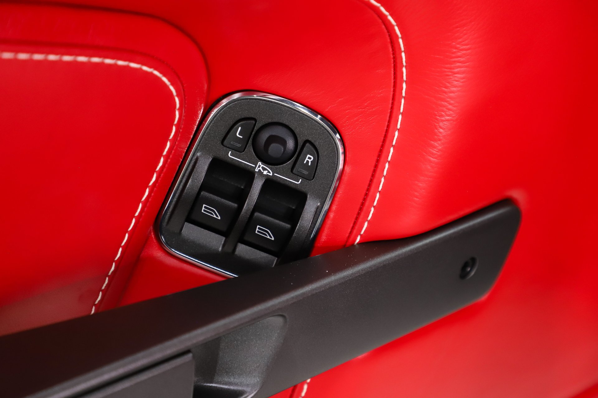 2013 Aston Martin V8 Vantage Base - Photo 9