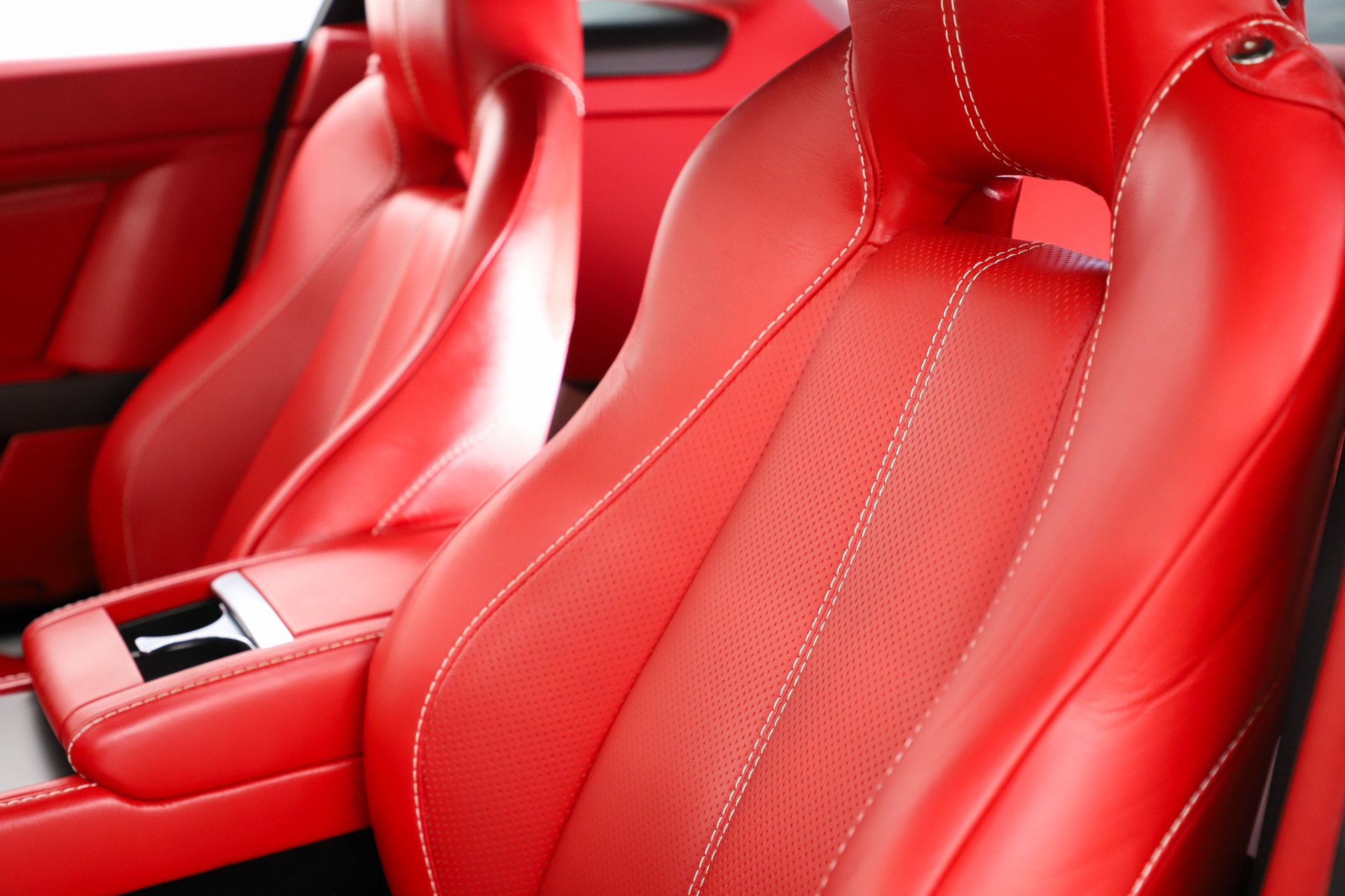 2013 Aston Martin V8 Vantage Base - Photo 11