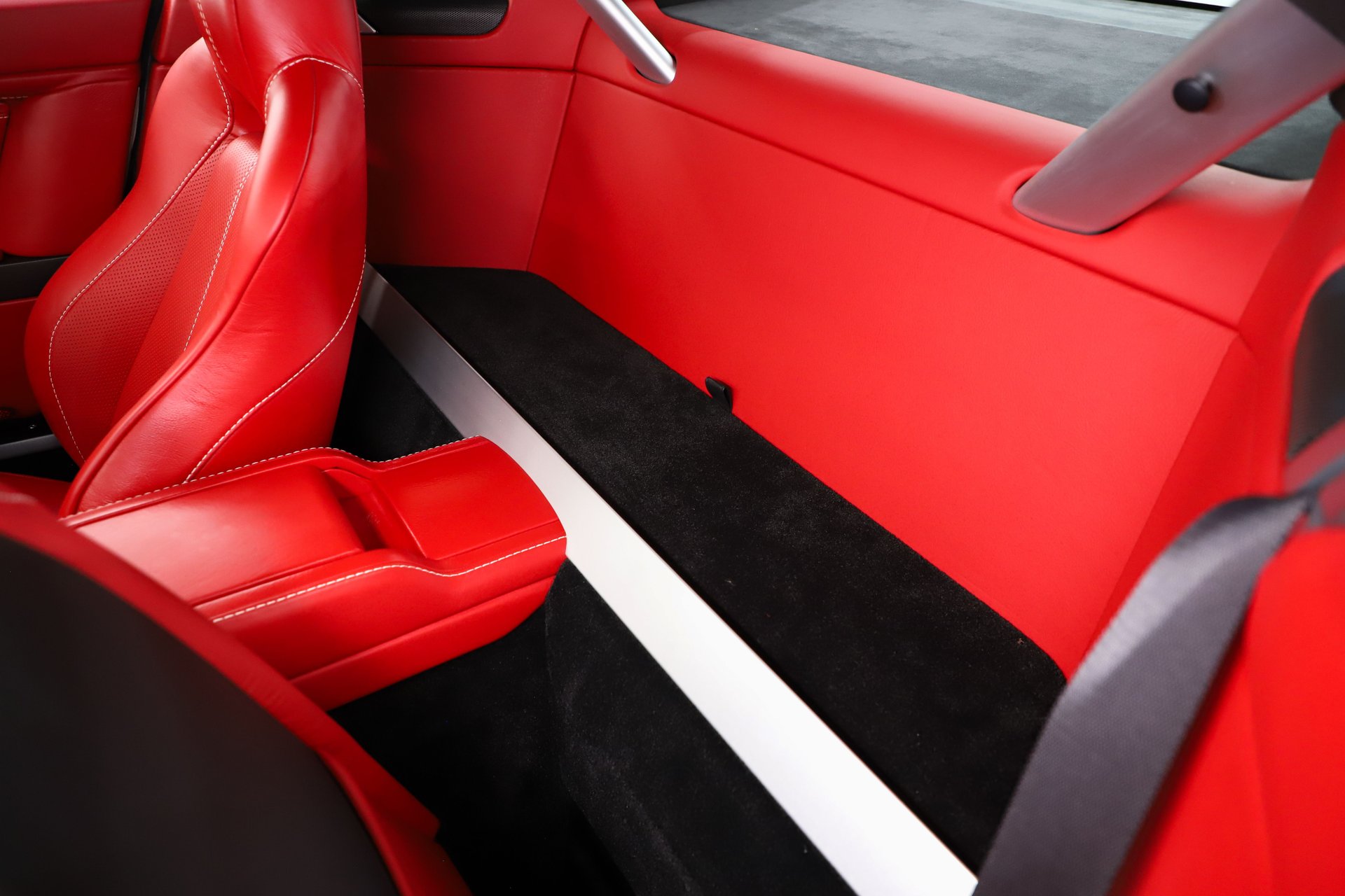 2013 Aston Martin V8 Vantage Base - Photo 13