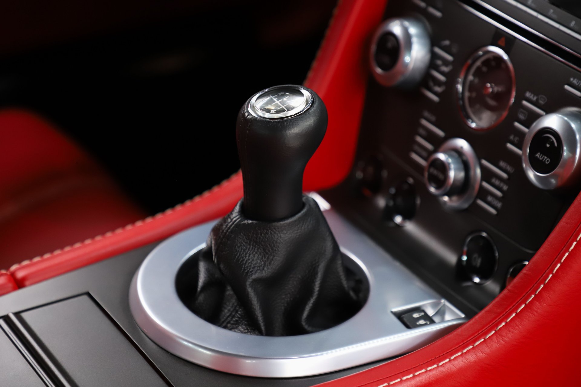 2013 Aston Martin V8 Vantage Base - Photo 35