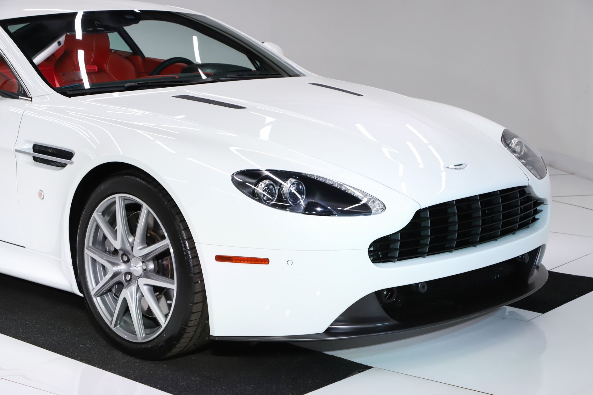 2013 Aston Martin V8 Vantage Base - Photo 26