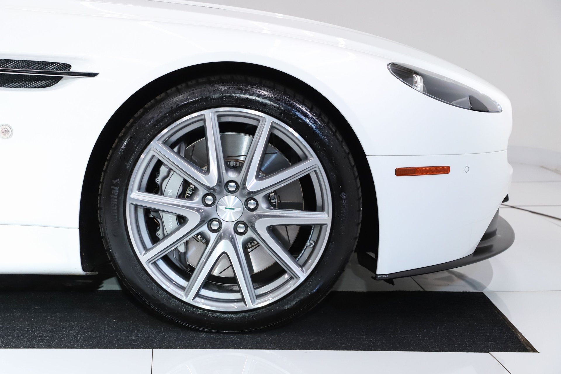 2013 Aston Martin V8 Vantage Base - Photo 62