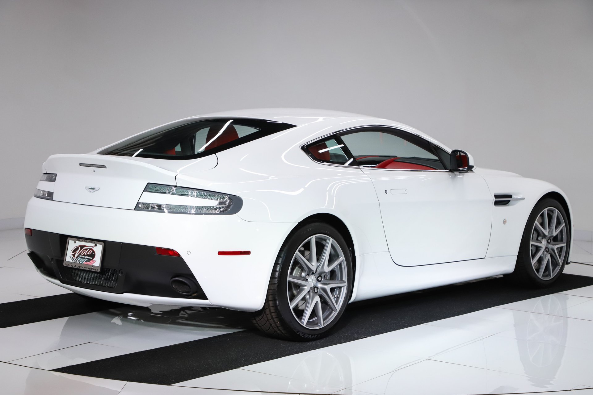 2013 Aston Martin V8 Vantage Base - Photo 29