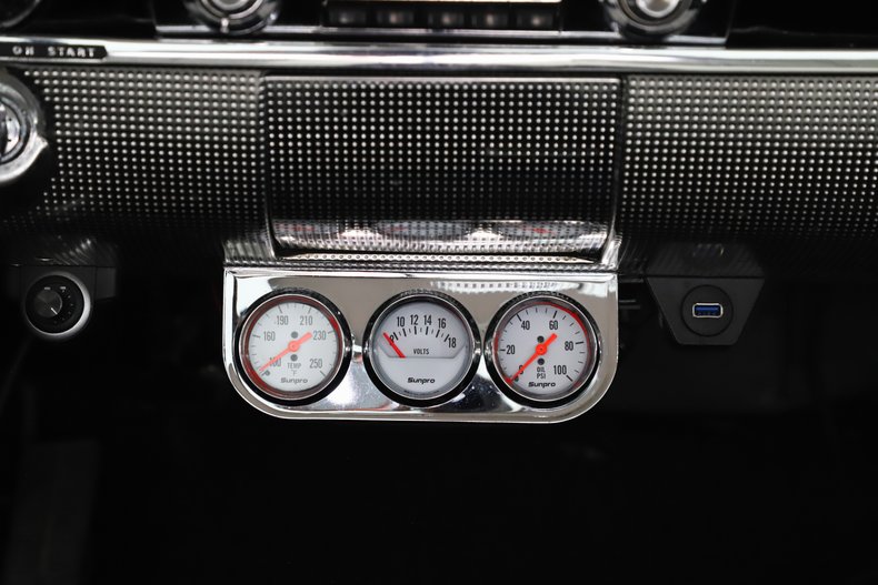 1960 Chevrolet Impala 31