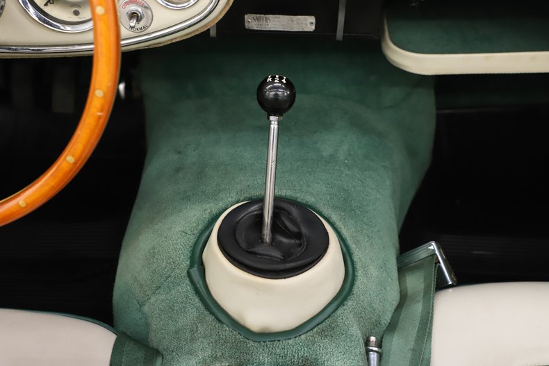 1962 Austin Healey 3000 36