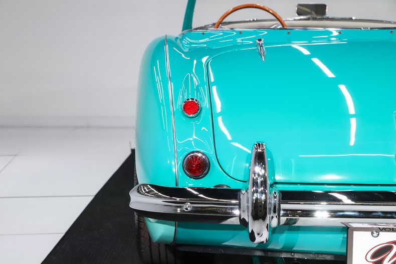 1962 Austin Healey 3000 38