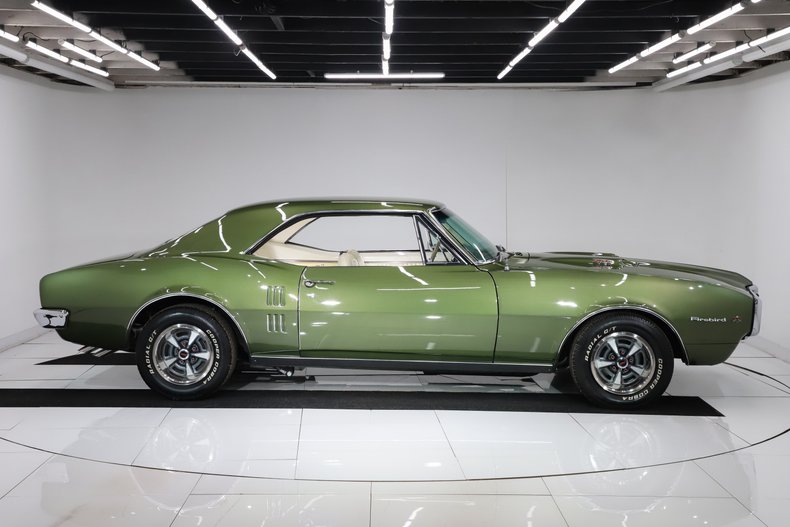 1967 Pontiac Firebird 18