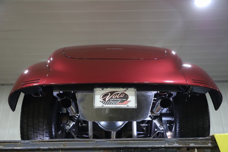 1937 Ford Custom 89