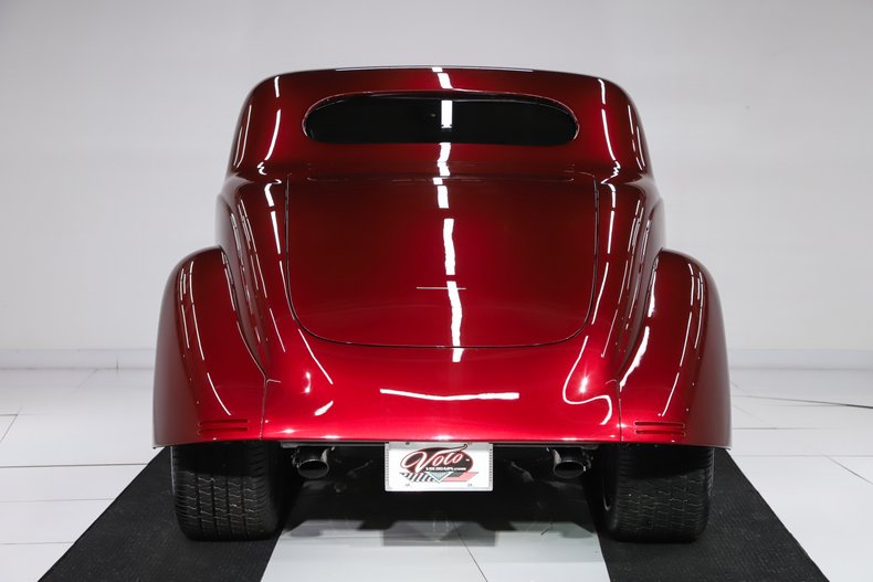 1937 Ford Custom 52
