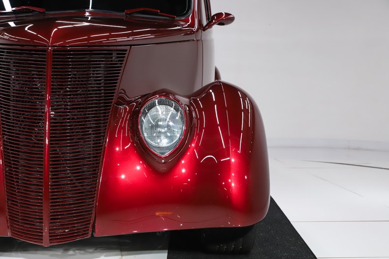 1937 Ford Custom 19