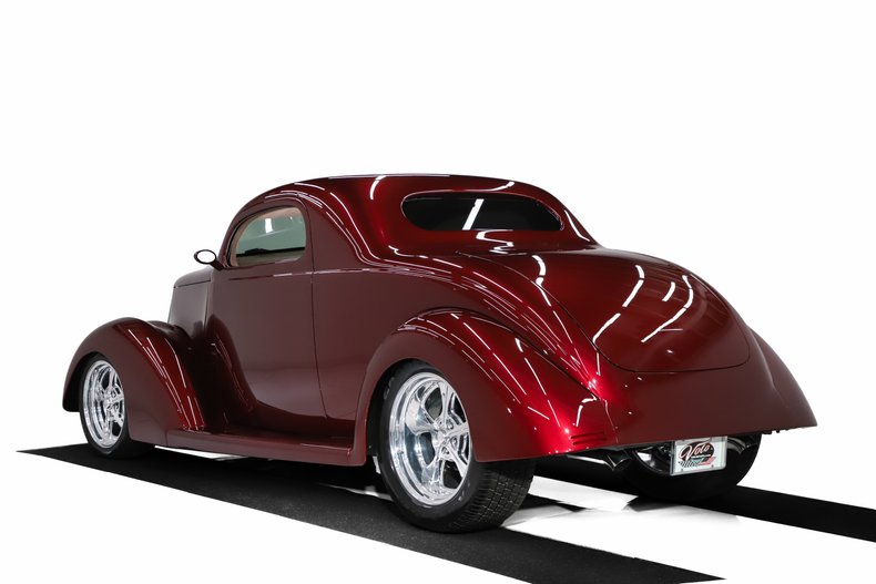 1937 Ford Custom 6