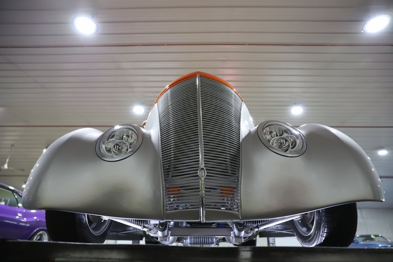 1937 Ford Cabriolet 90
