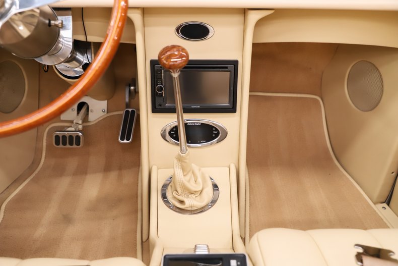 1937 Ford Cabriolet 54
