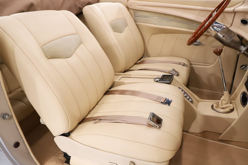 1937 Ford Cabriolet 50