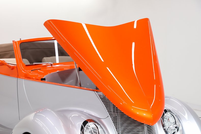 1937 Ford Cabriolet 77