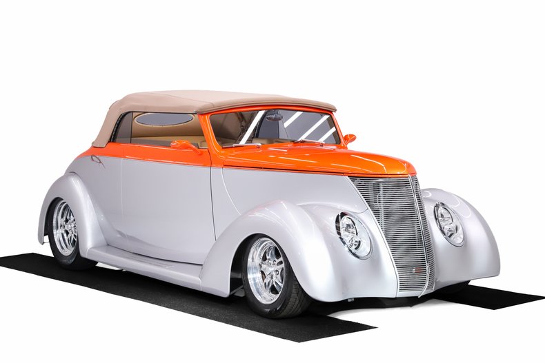 1937 Ford Cabriolet 43