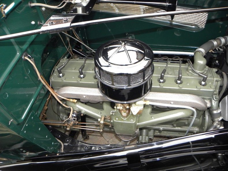 1934 Pontiac | Volo Museum