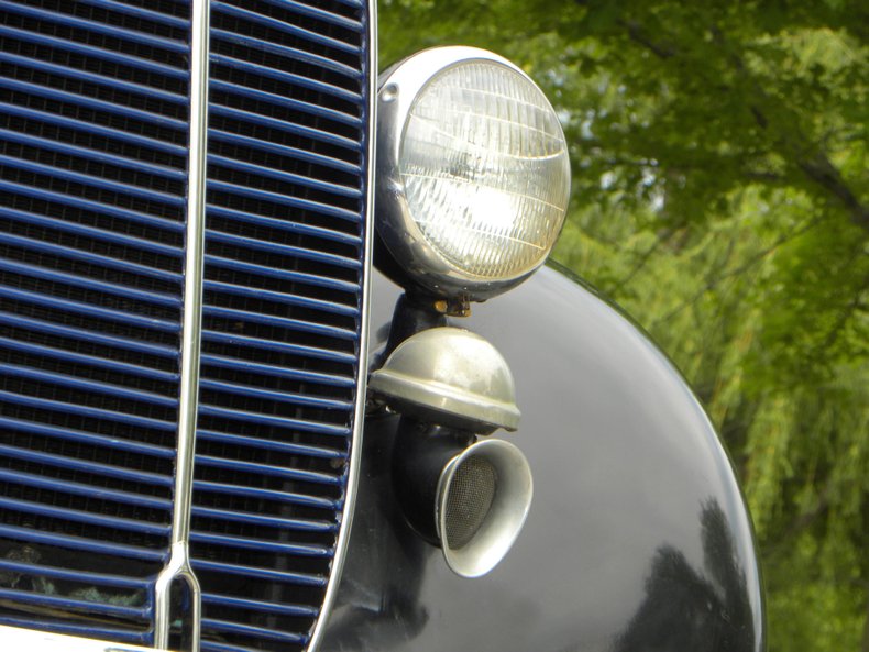 1937 Ford Model 77 | Volo Auto Museum