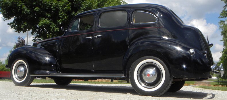 1939 Packard 110