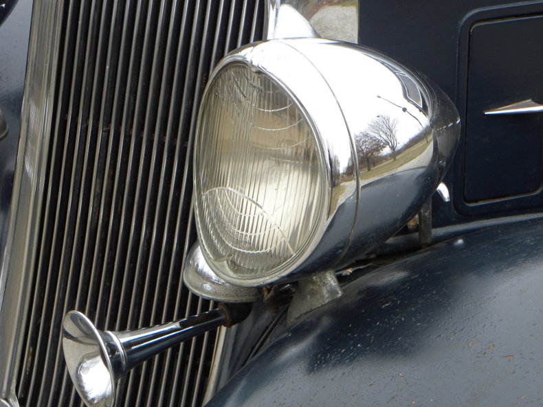 1933 Chrysler 