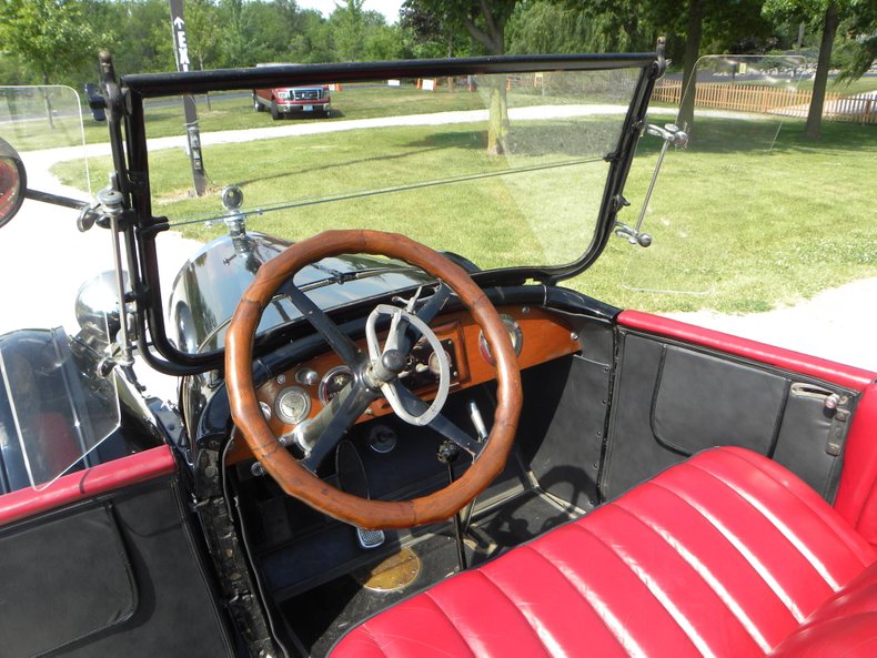 1918 Oldsmobile Model 37