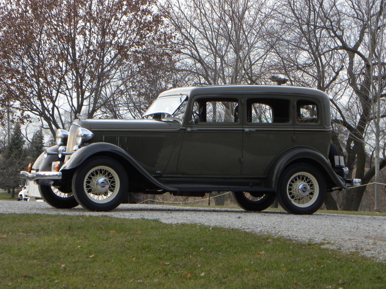 1933 Plymouth 
