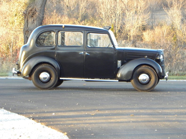 1955 Austin FX3