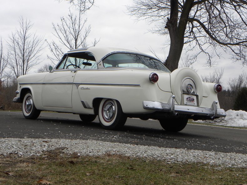 1954 Ford Crestline