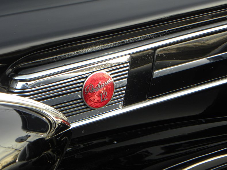 1939 Packard 1708