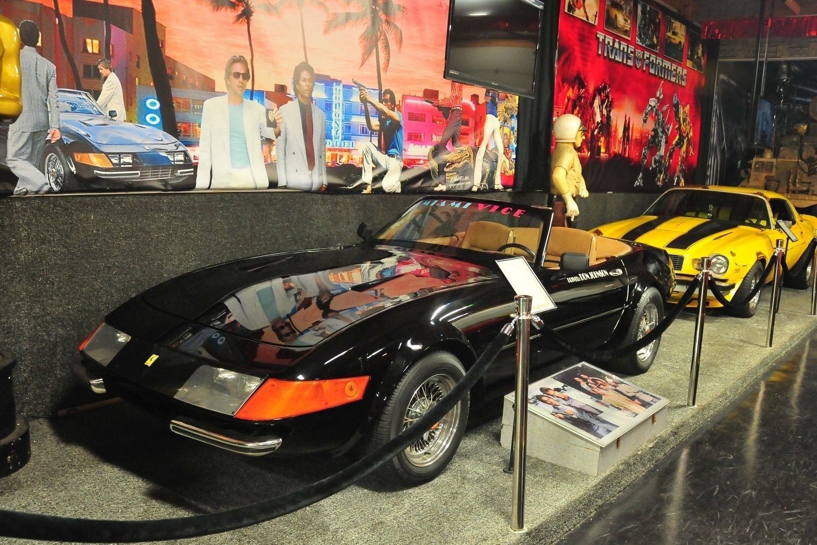 1976 Ferrari Daytona Volo Auto Museum