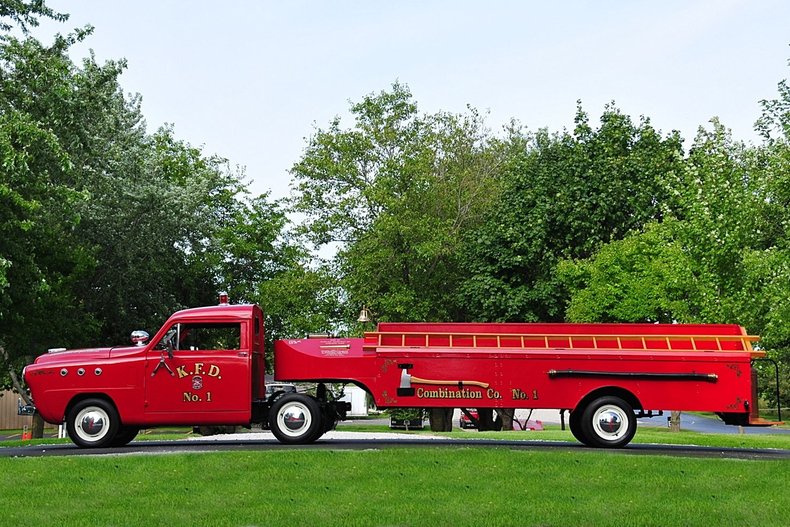 1951 Crosley Fire Engine | Volo Museum