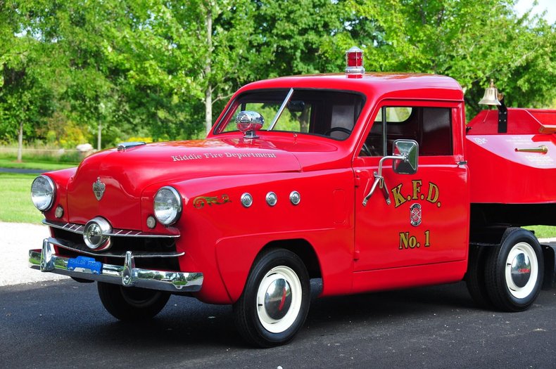 1951 Crosley Fire Engine | Volo Museum