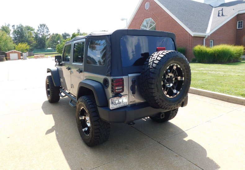 2013 Jeep Wrangler Unlimited 14